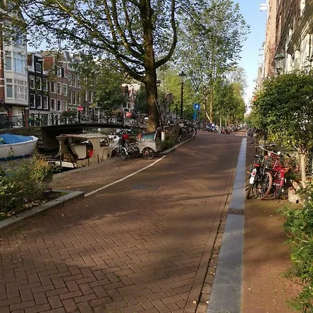 Scandinavian Design House On The Canal * 암스테르담